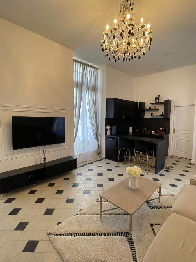 דירות Limay Romantique Jacuzzi, Au Chateau A 30 Min De Paris מראה חיצוני תמונה